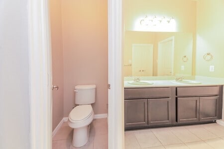 Building Photo - 313 Caladium Dr