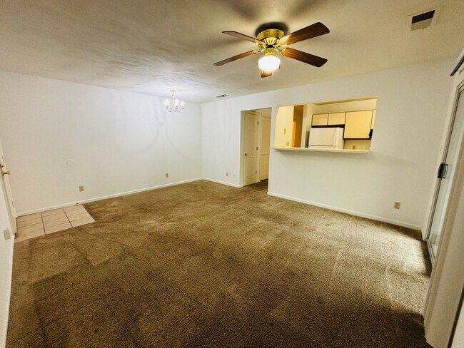 Foto del edificio - 3 Bedroom 2 Bath Condo