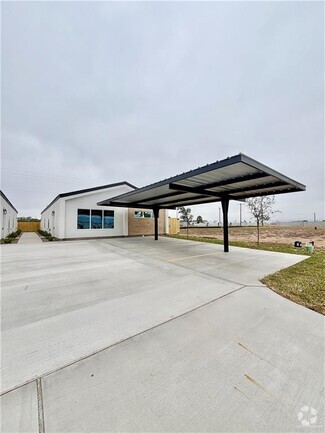 Building Photo - 605 Sparrow Rd