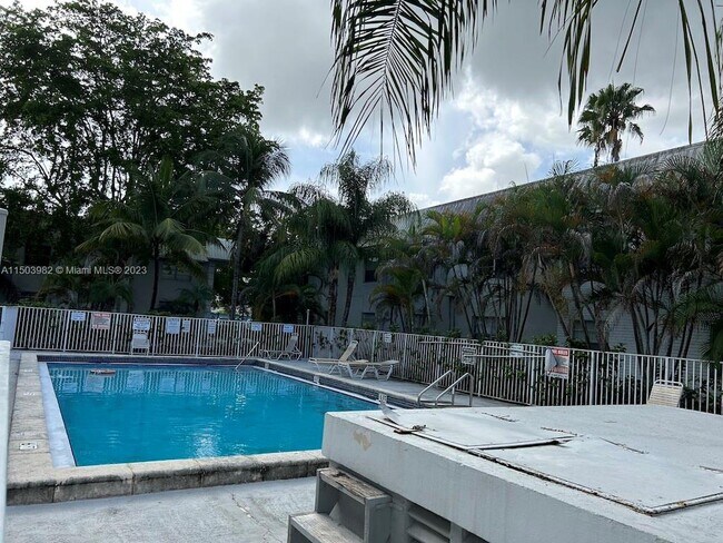 Foto del edificio - 17255 SW 95th Ave