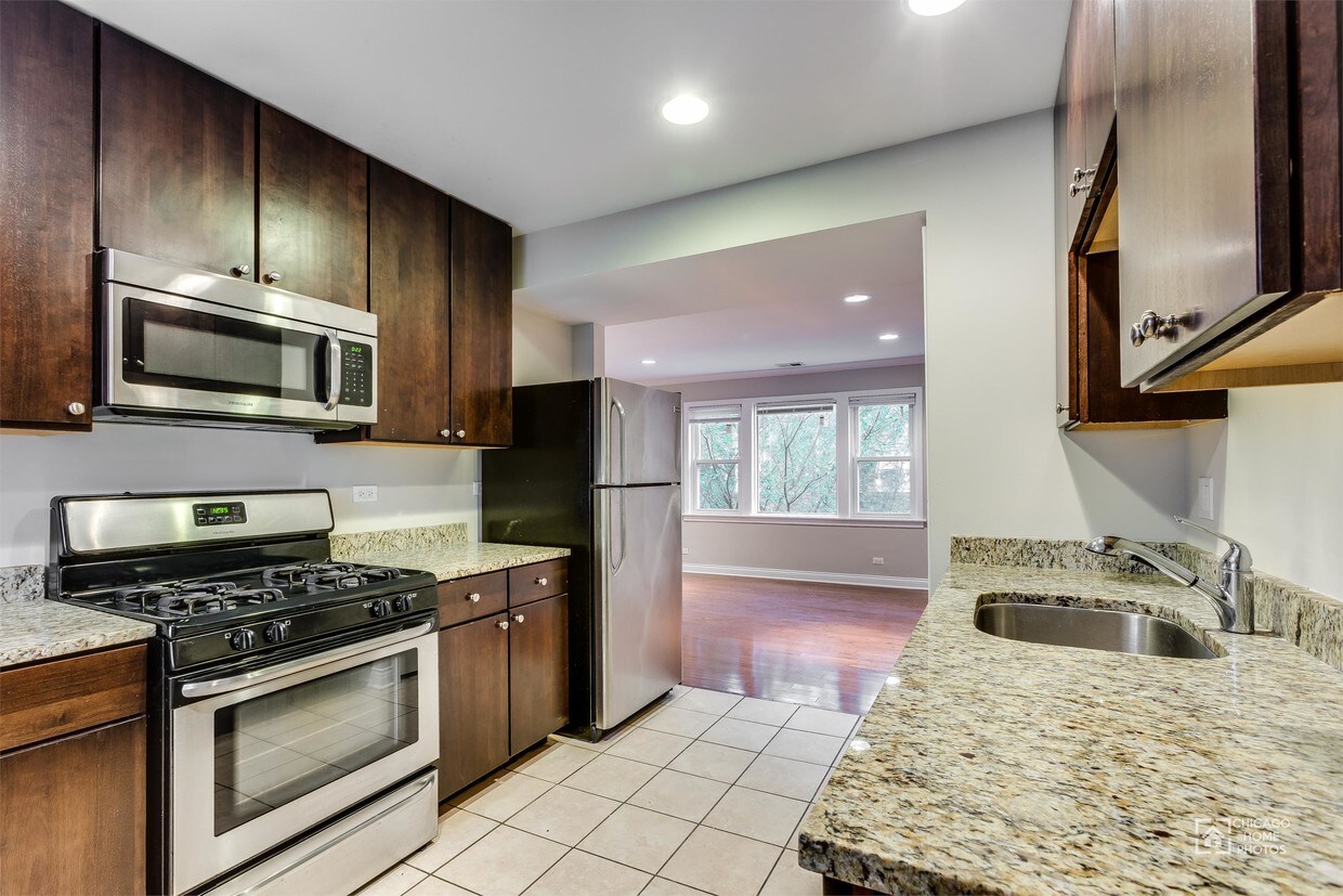 Primary Photo - 627 Brummel St