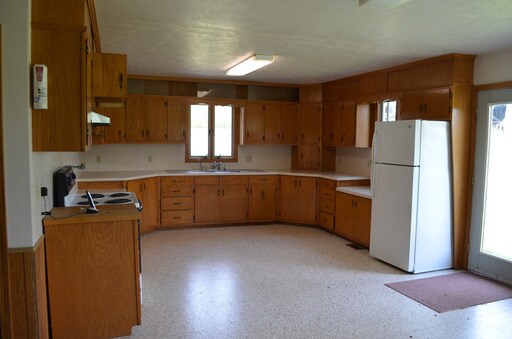 Building Photo - 1750 Fadley Rd