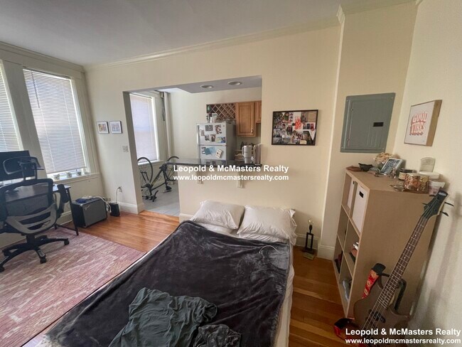 Foto del edificio - 131 Park Dr