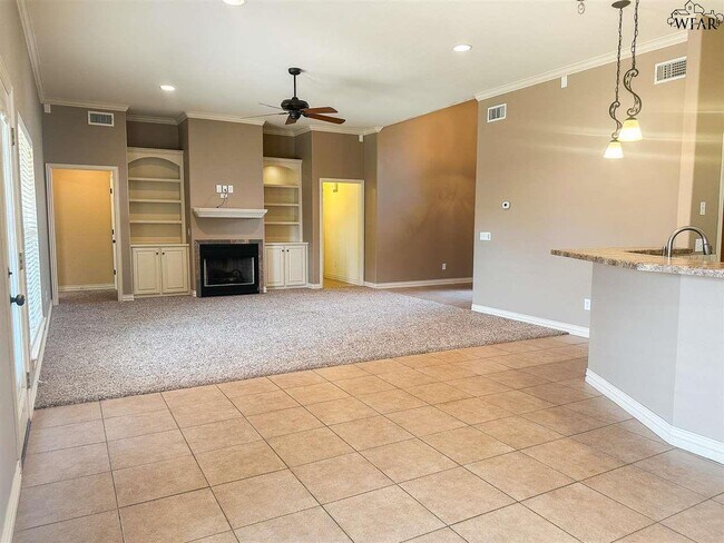Foto del edificio - 5635 Ross Creek Ln
