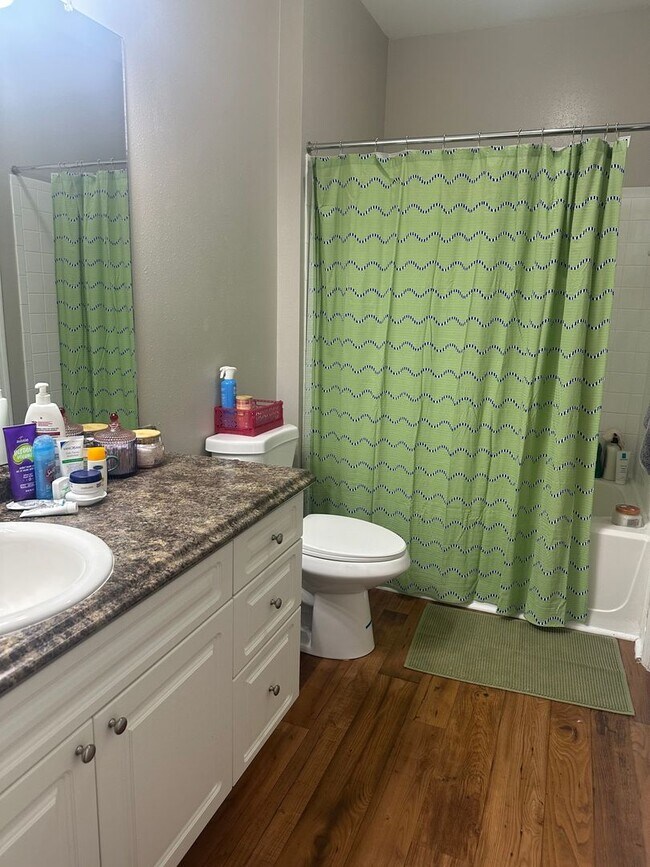 Foto del edificio - Quaint 2BR Duplex in Savannah