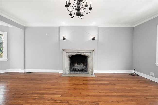 Building Photo - 6227 Fifth Ave