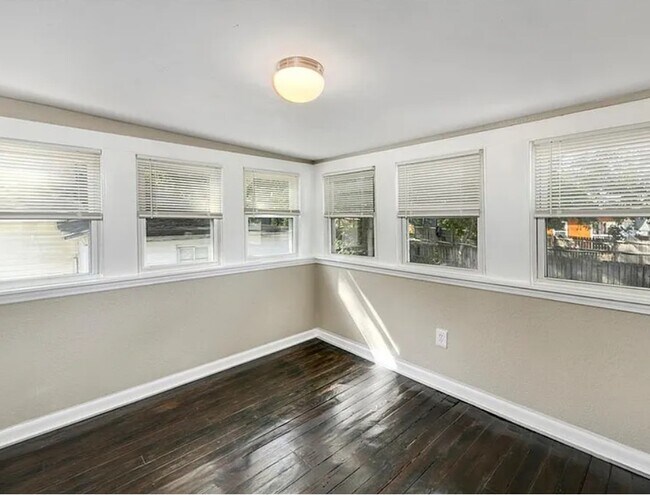 Building Photo - 1126 Fremont Ave