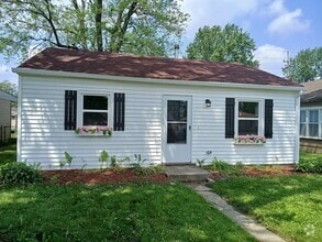Building Photo - 7616 Walnut Ave