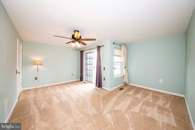 Building Photo - 1304 Roundhouse Ln