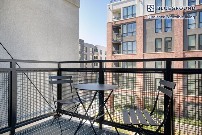 Foto del edificio - 4310 Hubbard St