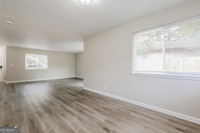 Building Photo - 4659 Shannon Ct