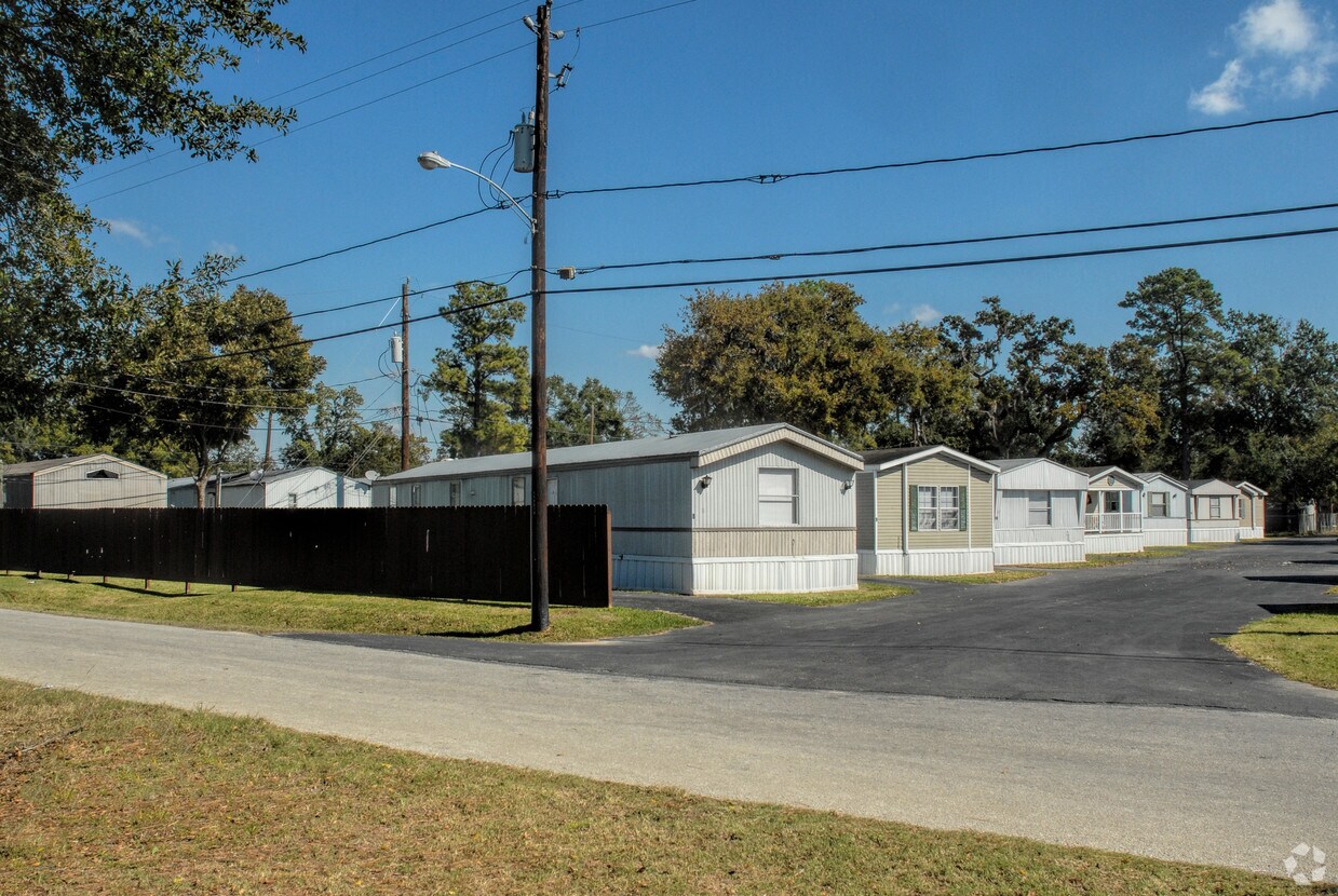 Foto principal - 5800 Leedale St