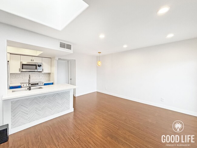 Building Photo - Charming 1BD/1BA Condo in Golden Hill with Private Balcony, In-Unit Laundry & Dedicated Parking