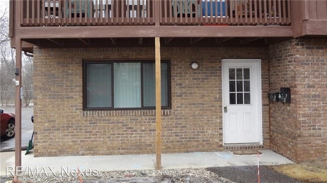 Building Photo - 1 br, 1 bath Apartment - 2639 Columbia #2
