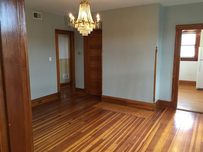 Foto del edificio - 418 Wallace Ave