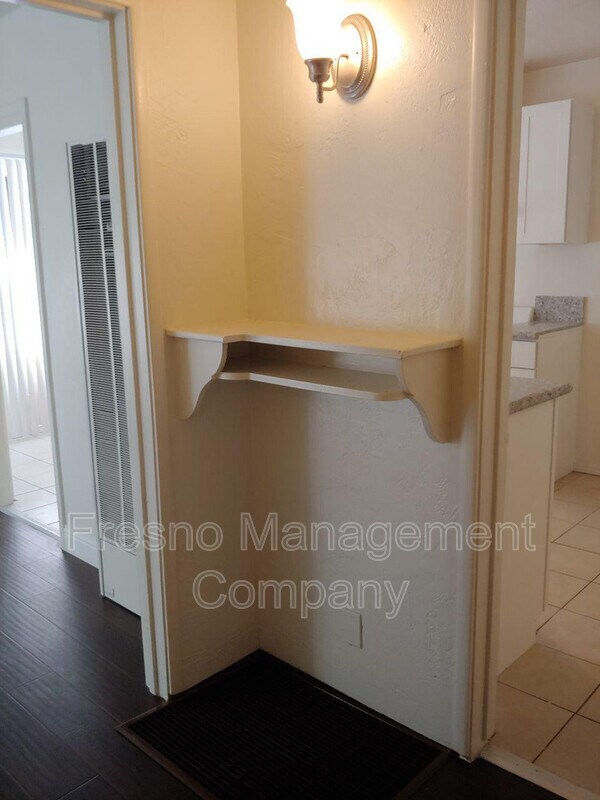 Foto del edificio - 2425 E Terrace Ave