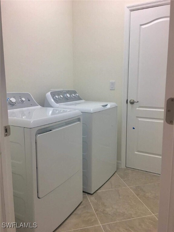 Foto del edificio - 9238 Shadow Oak Ln