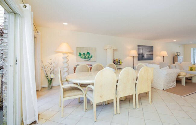 Foto del edificio - 520 Hampton Rd