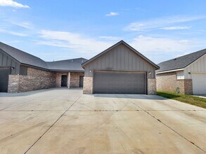 Building Photo - 5719 Kemper St