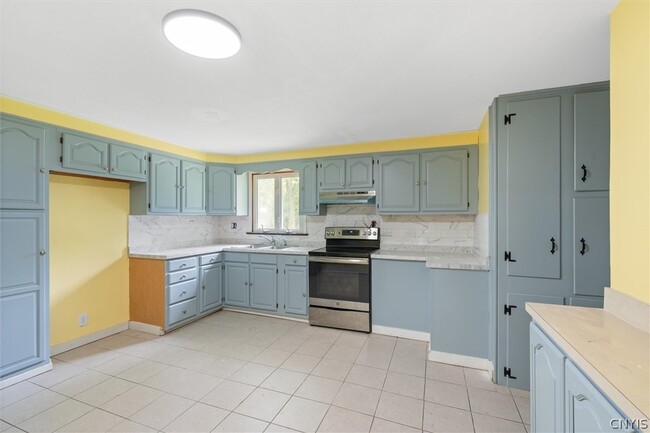 Building Photo - 102 Oakridge Dr