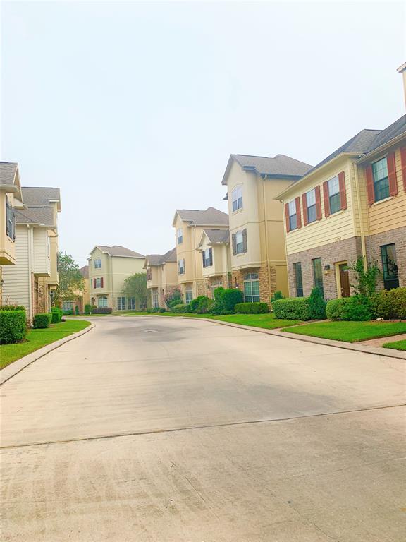 Building Photo - 9033 Creekstone Lake Dr