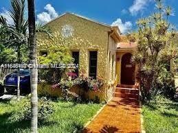 701 NE 4th Ct  