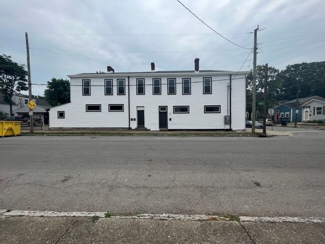 Photo - 701 Camp St Apartment