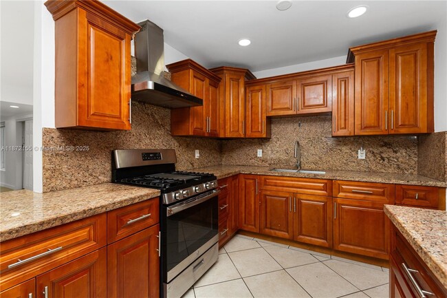 Foto del edificio - 251 NW 110th St
