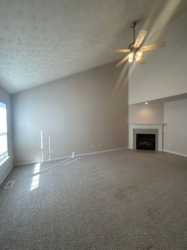 Foto del edificio - 3 Bedroom, 2.5 Bath Close To Purdue