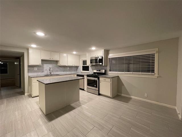 Building Photo - 611 Harrisdale Ave