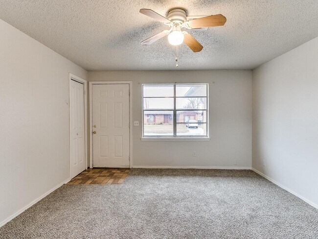 Foto del edificio - 5304 S Bodine Dr