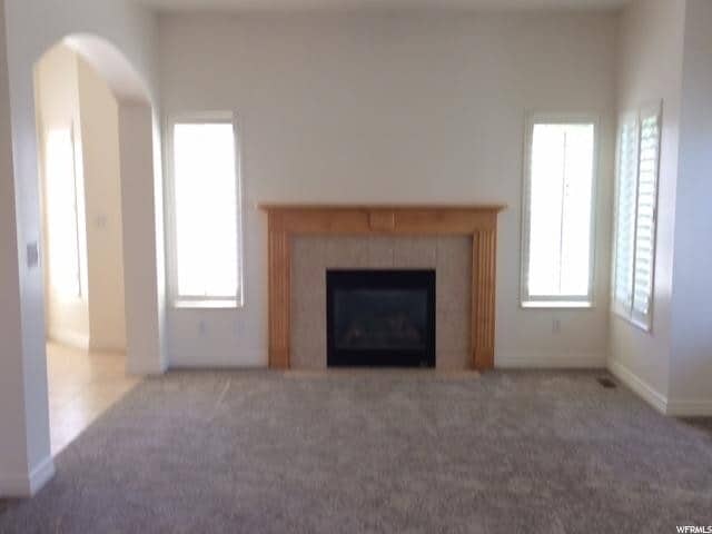 Building Photo - 717 S Clearwater Ct