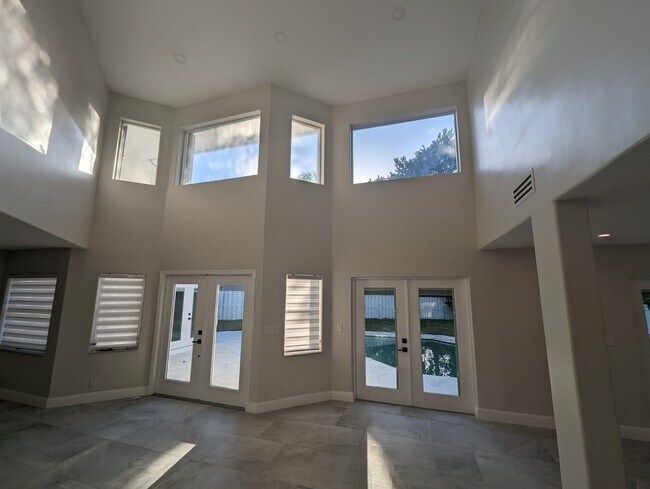 Foto del edificio - 5720 NW 61st Pl