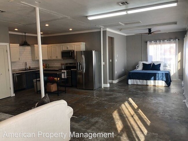Building Photo - Studio, 1 bath House - 4624 Tuxedo Boulevard