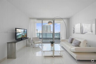 Building Photo - 200 Biscayne Blvd Way