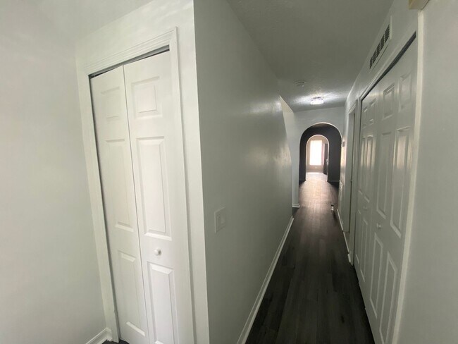 Building Photo - Welcome Home! Beautiful 3 Bedroom, 2.5 Bat...