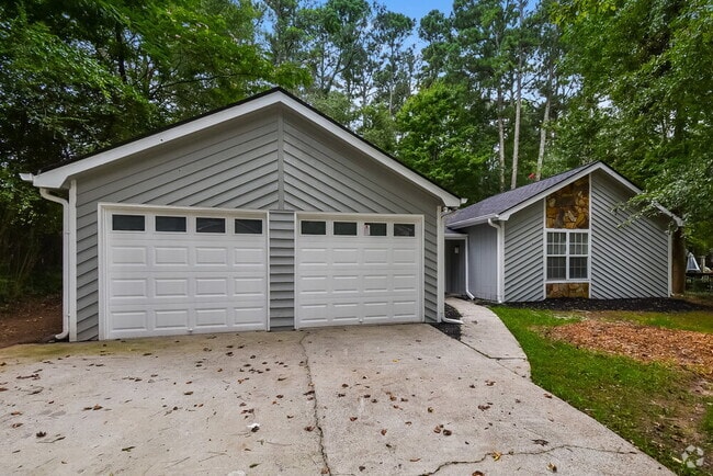 Building Photo - 2429 Chauncey Ln