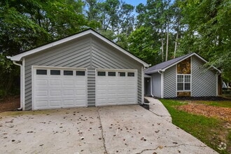 Building Photo - 2429 Chauncey Ln