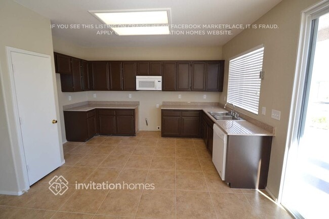 Foto del edificio - 3608 Russian Olive St