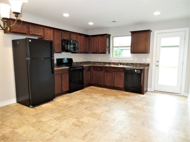 Building Photo - Home for Rent in Bessemer!!! COMING SOON!