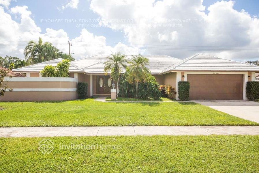 Foto principal - 12912 Buckland St