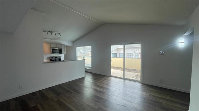 Building Photo - 6021 Dooley Dr