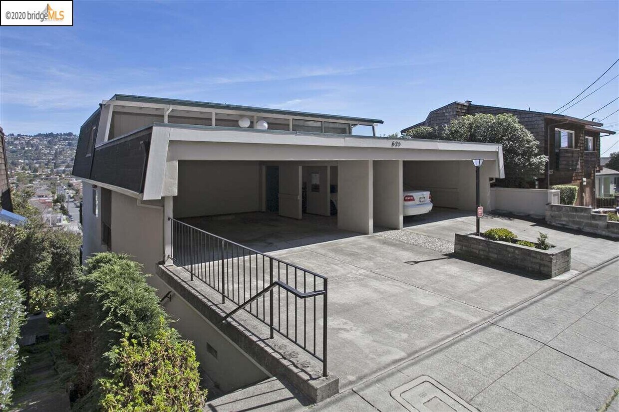 Foto principal - 625 Jackson St