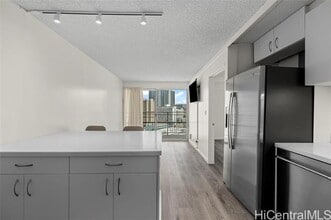 Building Photo - 1655 Makaloa St