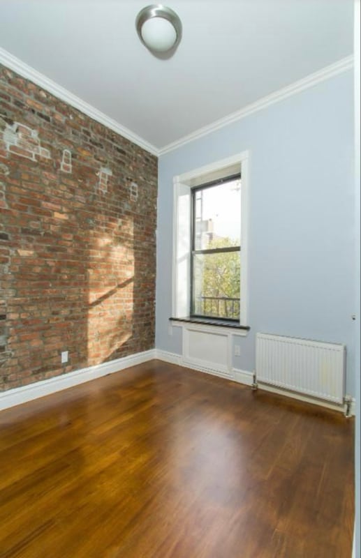 Building Photo - 34 E 1st St