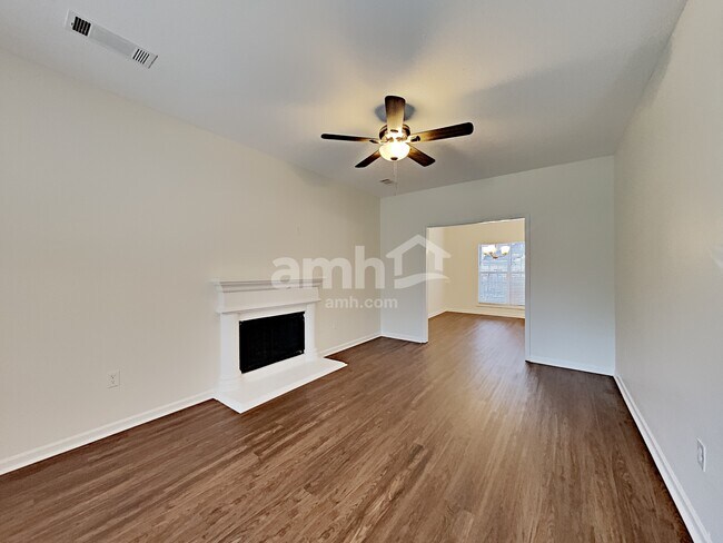 Building Photo - 2613 Newtons Crest Cir