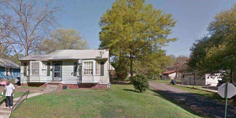 Primary Photo - 3302 Darien St.