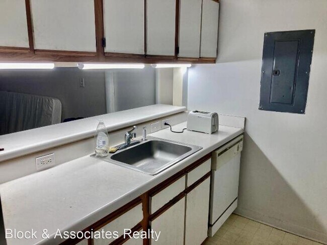 Foto del edificio - 1 br, 1 bath House - 1410-202 Collegiate C...