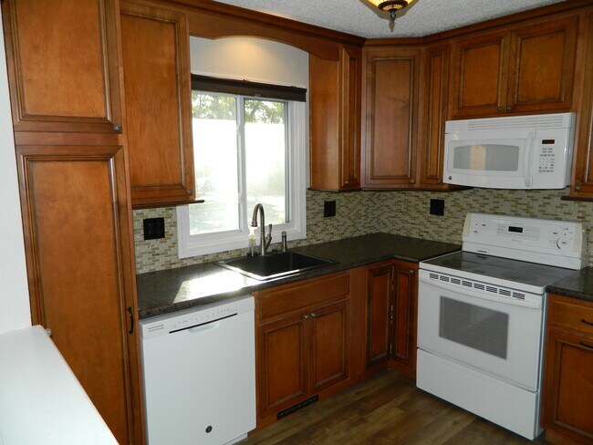 Foto del edificio - 2402 SE 17th St