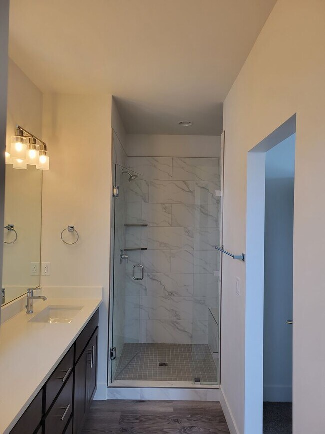 Foto del edificio - 3 bedroom 2.5 Bath in Belgrade